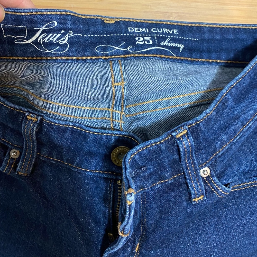Perfect condition - Demi curve skinny Levi’s jeans - 25